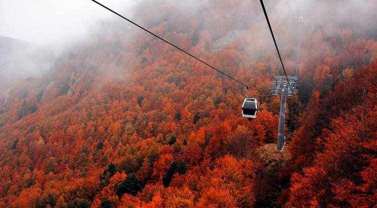 Uludağ'a teleferikle rengarenk sonbahar yolculuğu